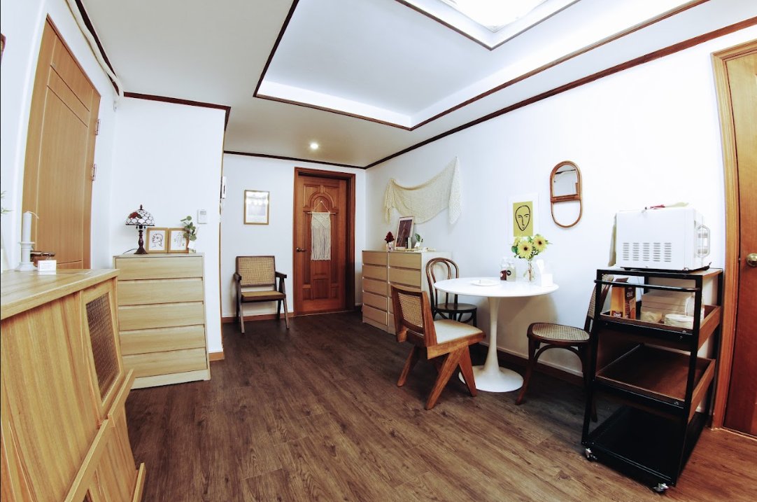 Cheongdam 3 Room house #201